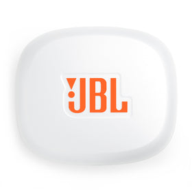 JBL Endurance Zone earhook secure-fit demonstrates stable wear for intense training.