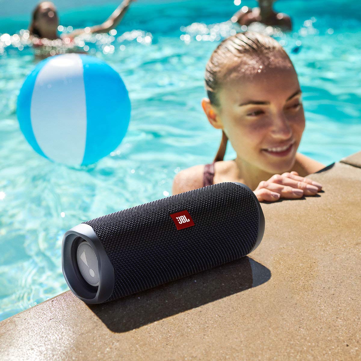 JBL Flip 5 black IPX7 waterproof feature for poolside or shower listening