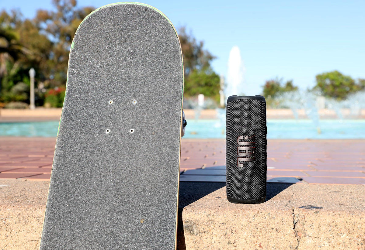 JBL Flip 6 pink PartyBoost lets you pair multiple speakers for bigger sound
