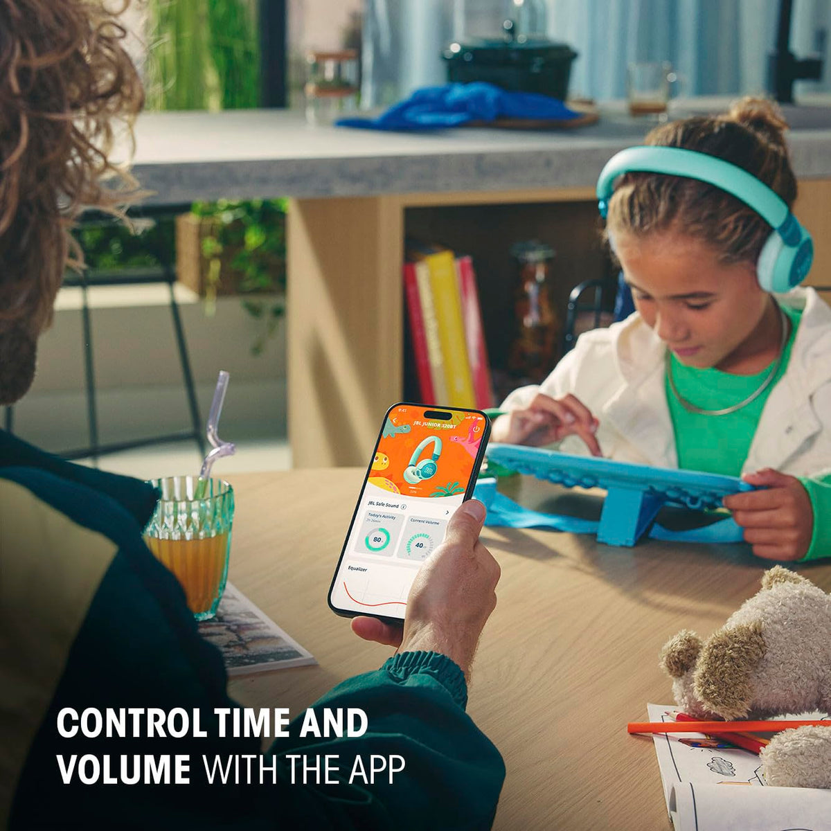 JBL Junior 320BT durable buttons and mic close-up for simple child use