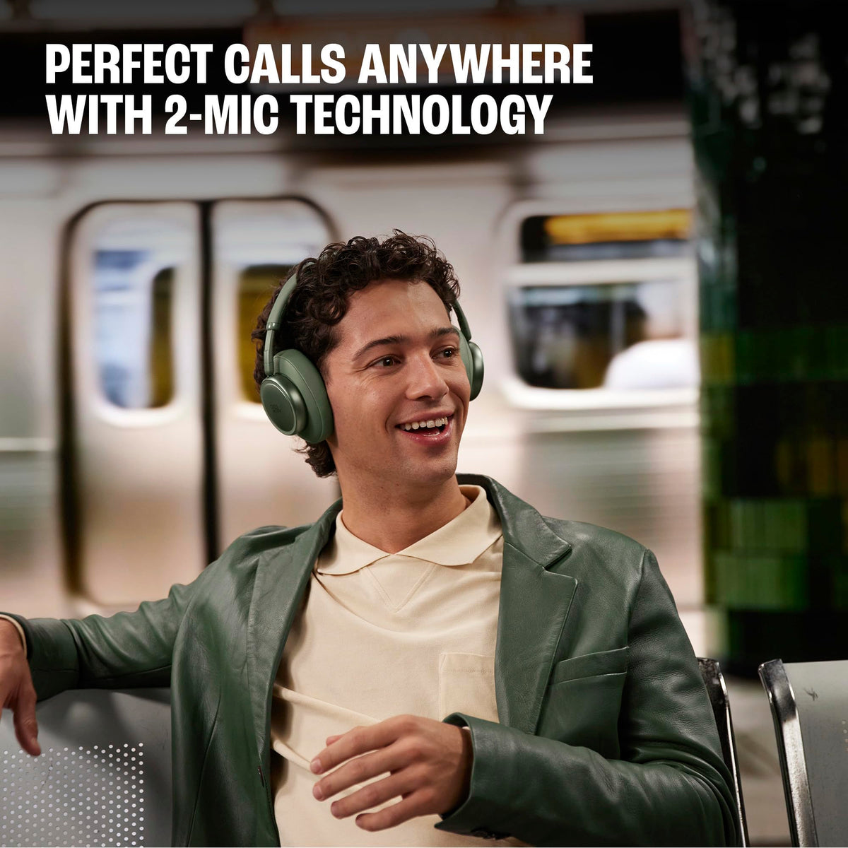 JBL Live 780NC AI-enhanced calls reduce background noise.