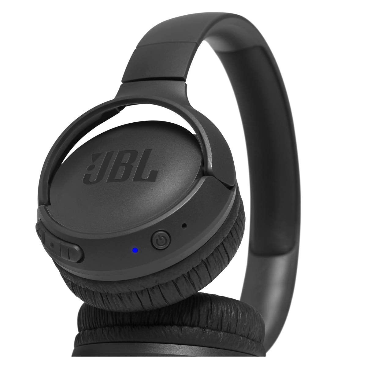 JBL Tune 500BT folded compact for travel, highlighting easy storage benefit