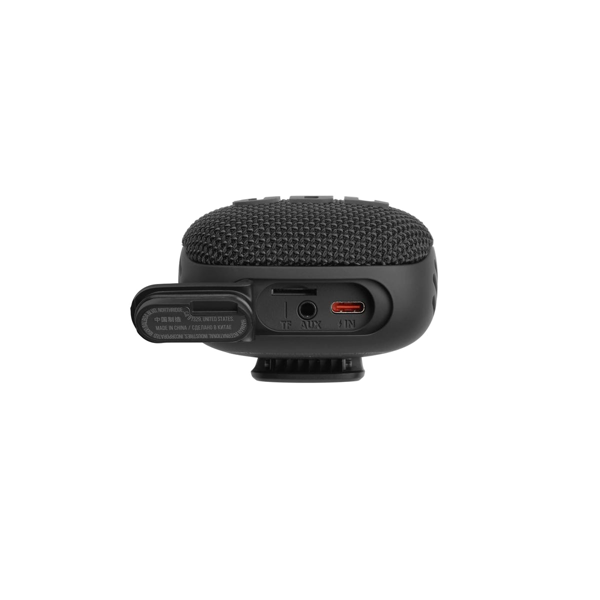JBL Wind 3 offers Bluetooth, FM, SD, and AUX for flexible playback.