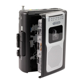 Jensen CR-100 built-in AM/FM tuner for diverse listening options