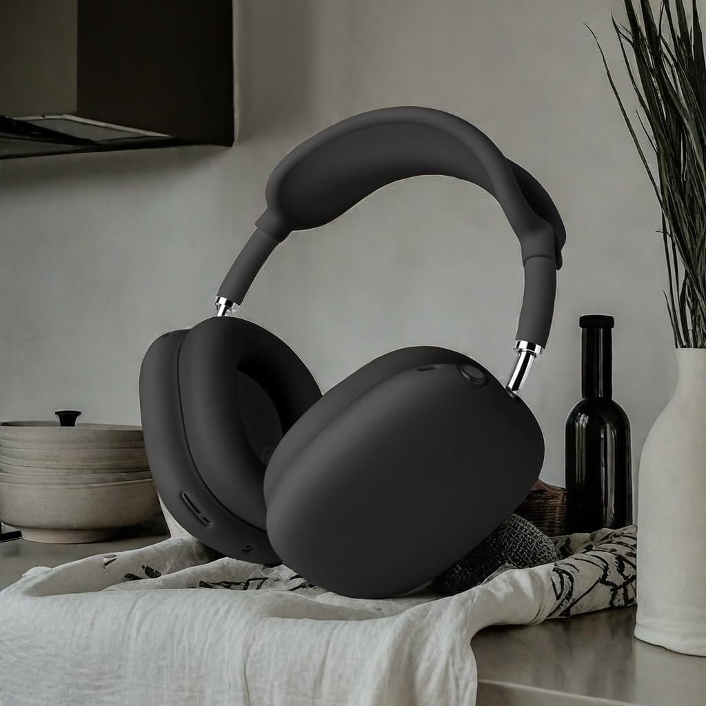Jiboku AirPods Max 360-protection design guards against dust and wear.