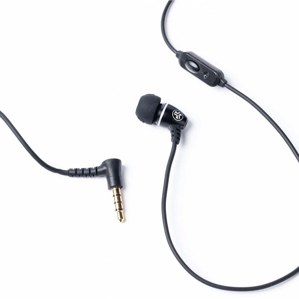 JLab JBuds J6MS Kevlar-reinforced cable withstands daily use.