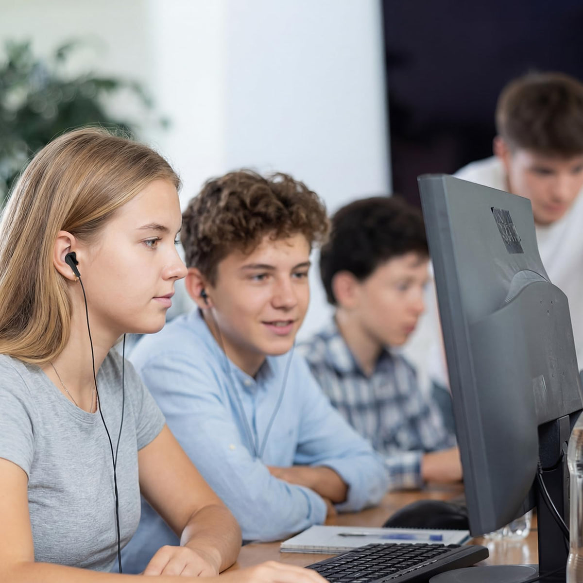 Kanayu multicolor bulk design aids quick classroom distribution