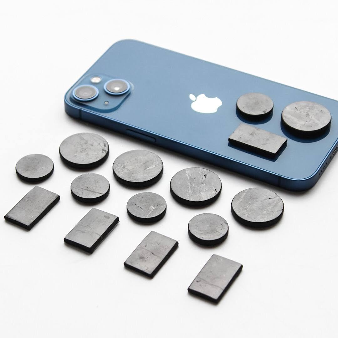 KARELIANMASTERS shungite rectangles 15x25mm add a discreet matte finish to phones and laptops.