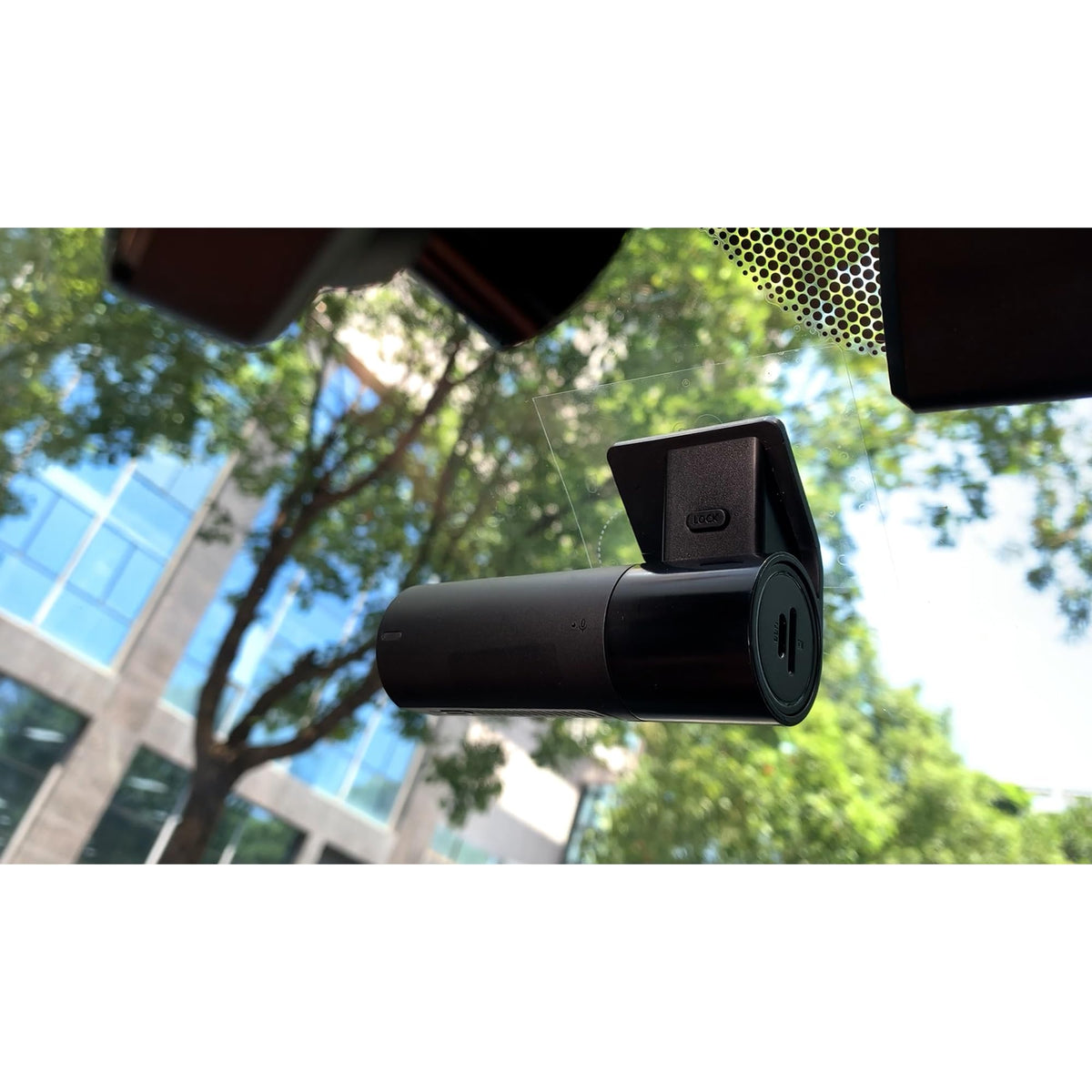 KAWA dash cam packaging and accessories including mounts and cables for installation