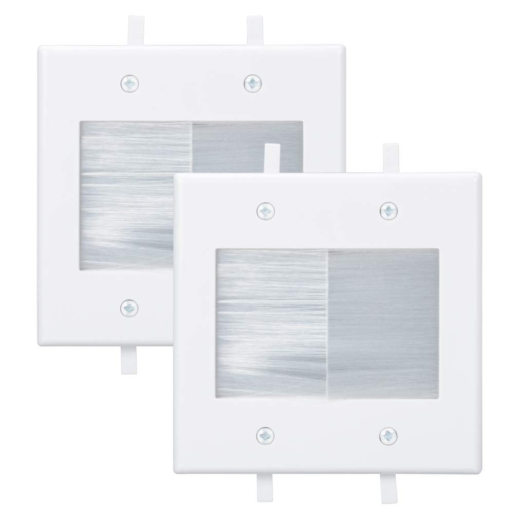 Kebulldola 2-gang brush wall plate in white concealing HDMI and speaker cables