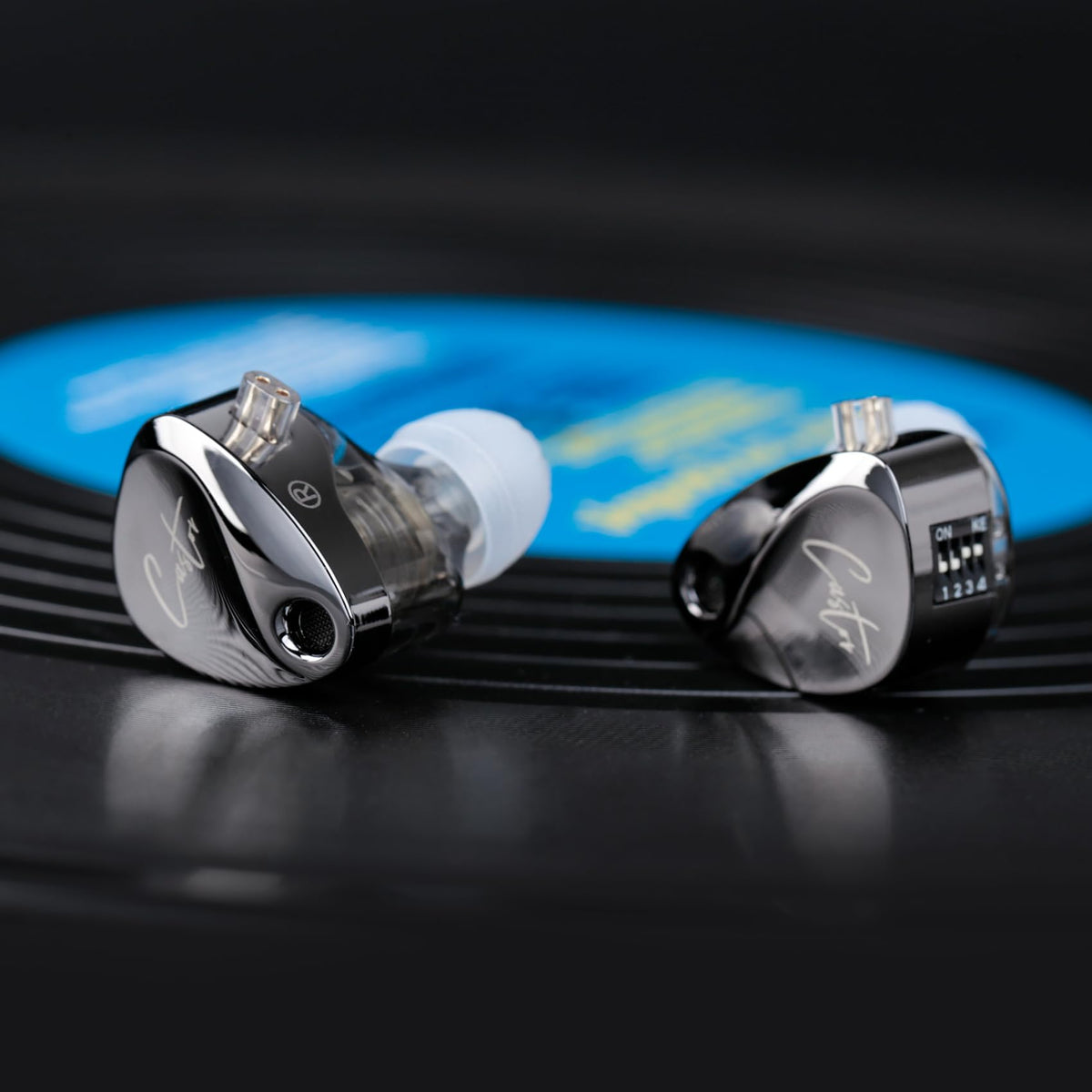 keephifi Castor beside a credit card showing compact size and travel convenience