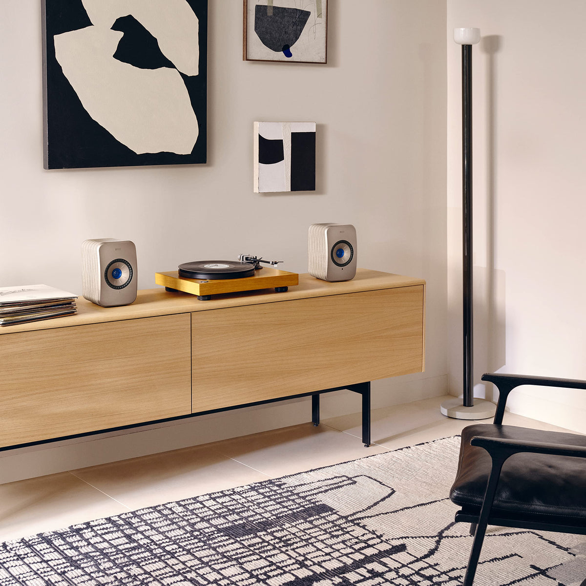 KEF LSX II compact placement on shelf for high-fidelity sound