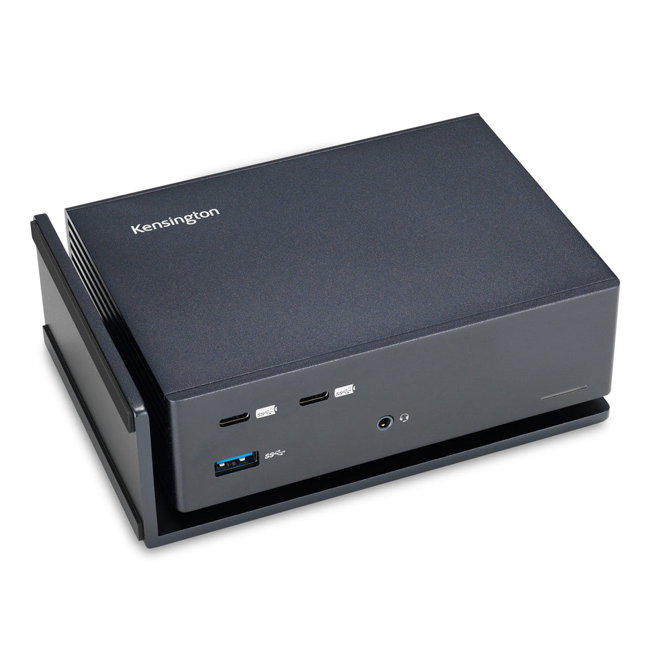 Kensington K37010NA dock front ports enable quick connectivity and charging.