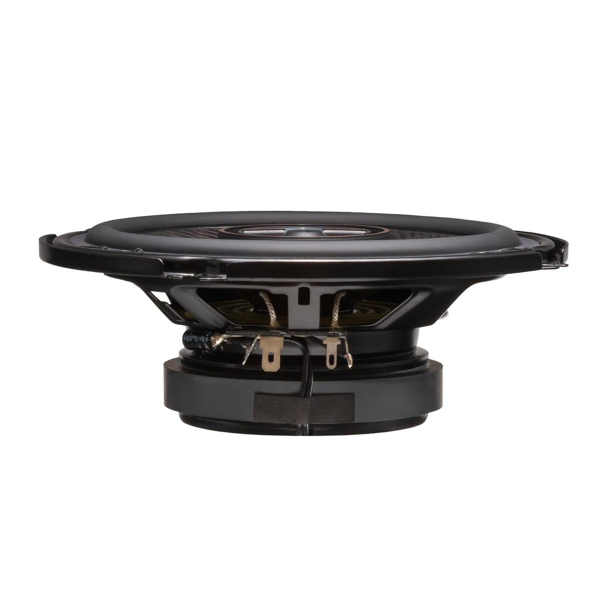 Kenwood KFC-653 peak power 320W supports lively music on highways.
