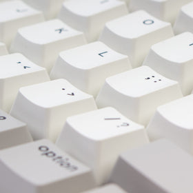 Keychron side profile with adjustable feet showing tilt angles for comfortable typing benefit