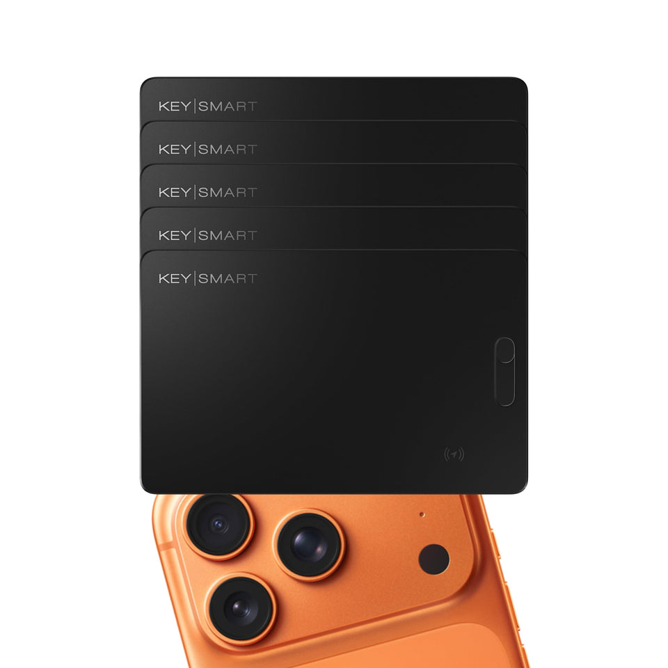 KEY SMART SmartCard Gen 2 inside a wallet, ultra-slim tracking for everyday items