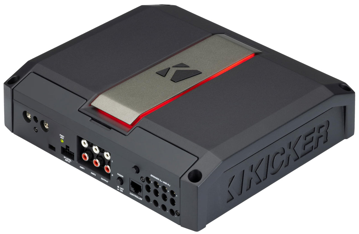 KICKER LX500.4 status indicators enable quick health checks and protection awareness.