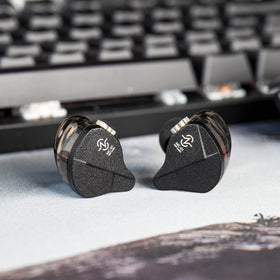 Kinboofi CCZ MC01 in-use gaming image highlights comfortable fit during long sessions.