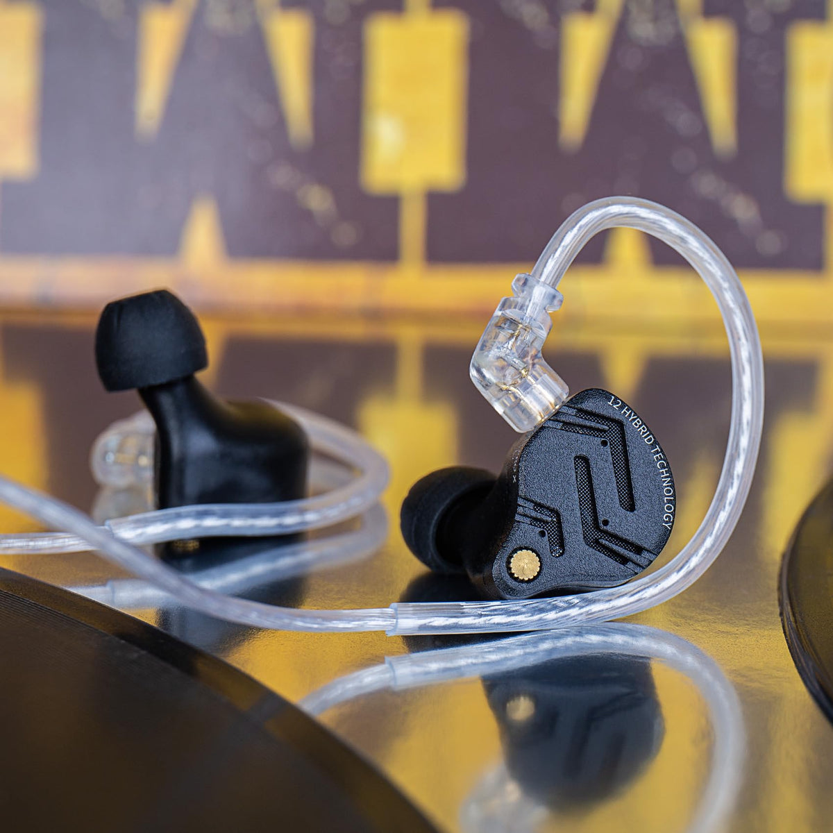 Kinboofi KZ ZS12 PRO X 4-level tuning switch for customizable sound.