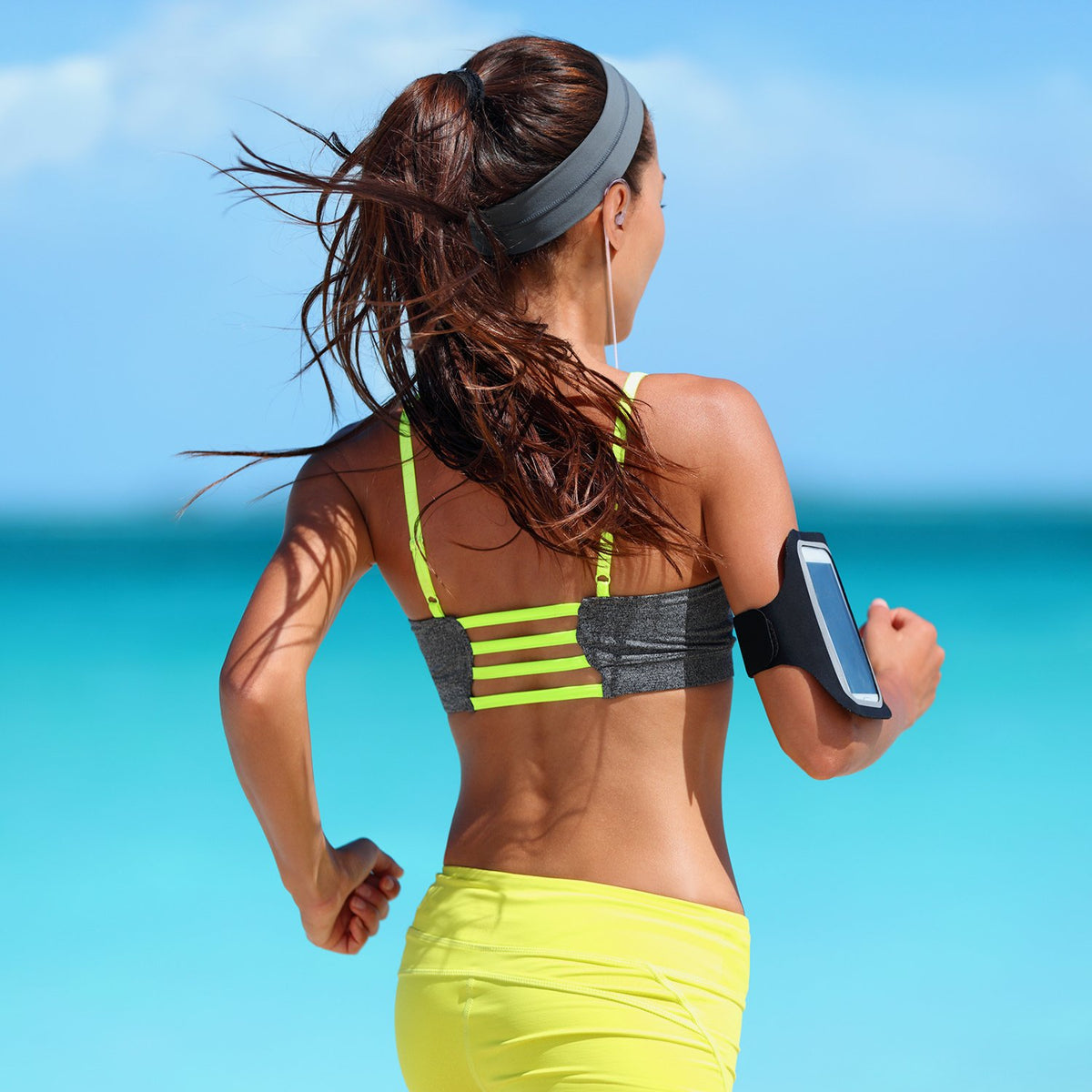 KINDEN lifestyle image commuting with earbuds showing clear calls and comfortable wear