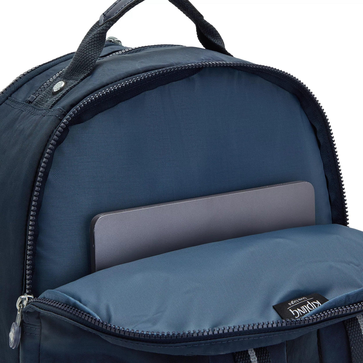Lightweight design at 1.72 pounds keeps Seoul easy to carry