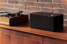 Broadcast Mode enables wireless expansion with multiple Klipsch speakers