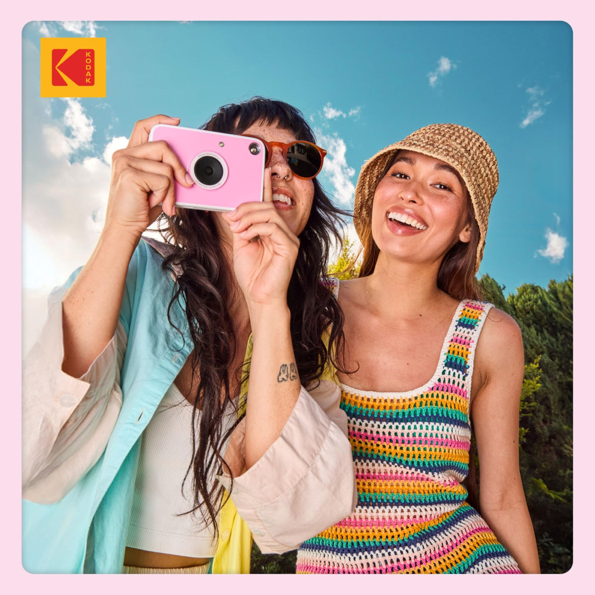 Kodak carrying case protects Printomatic and paper during travel