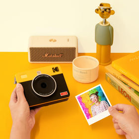 Kodak Mini Shot 3 Retro box included; everything ready to start printing.