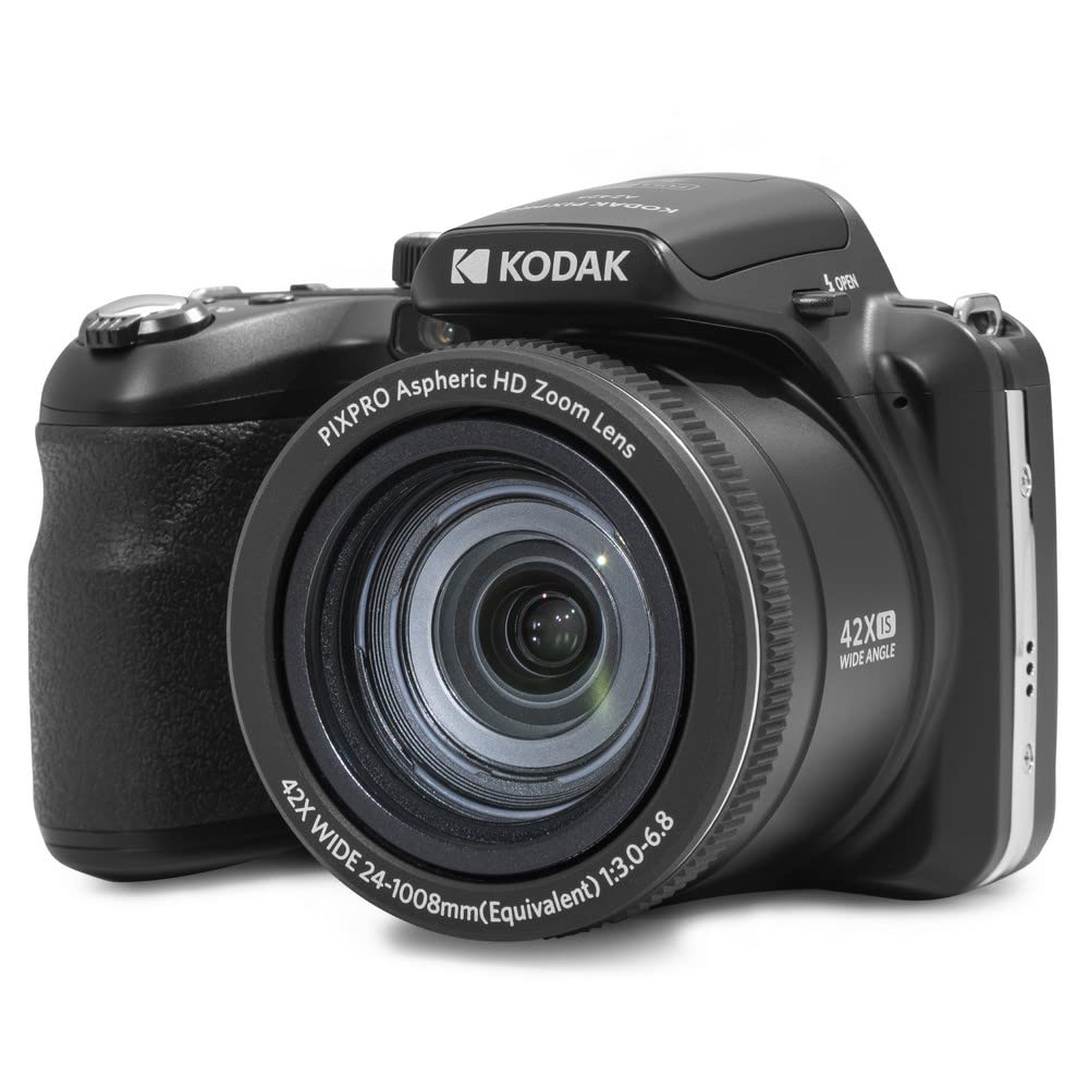 Kodak PIXPRO AZ425 front view highlights portable bridge camera for everyday shooting