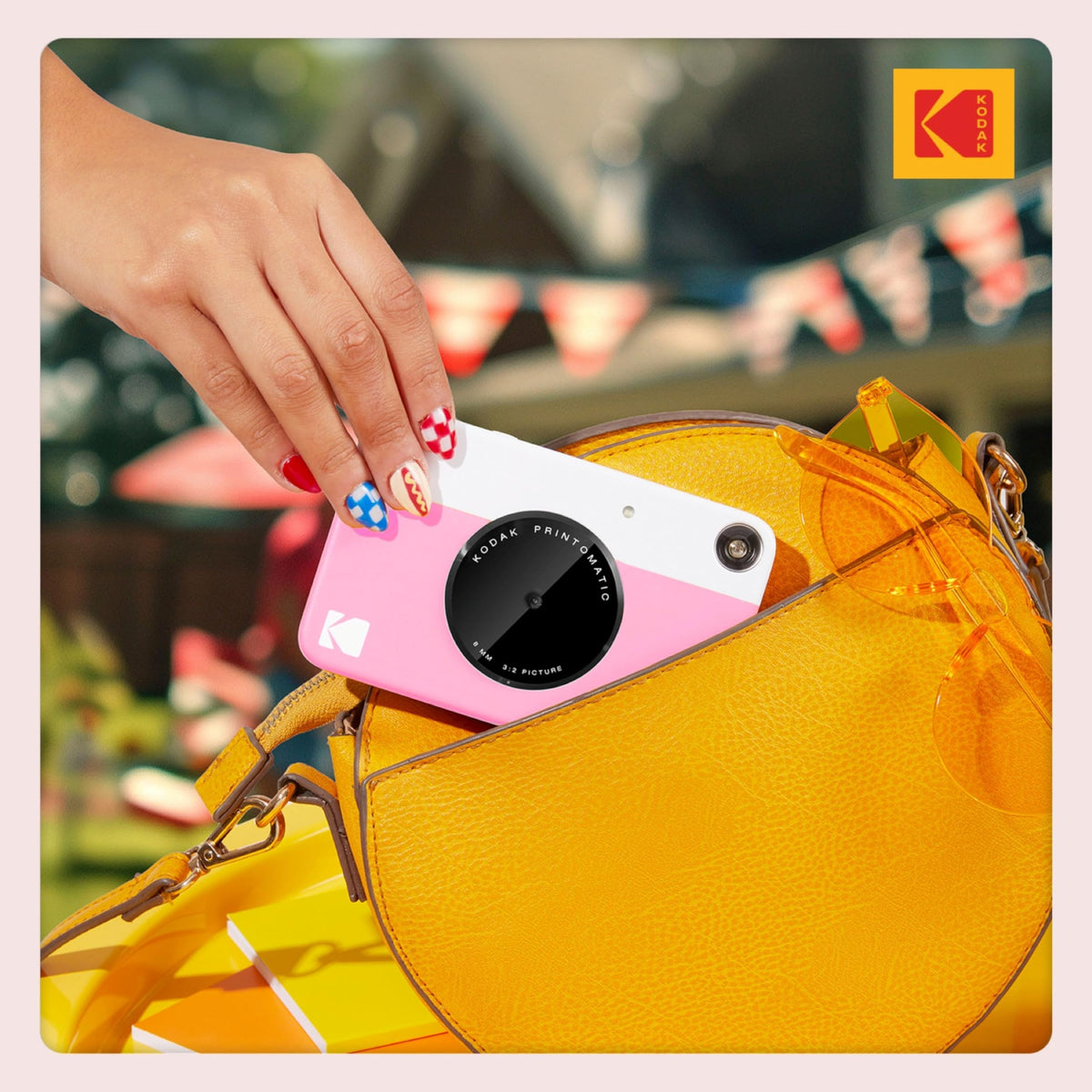 Kodak Printomatic instant printing delivers ready-to-share photos as you shoot
