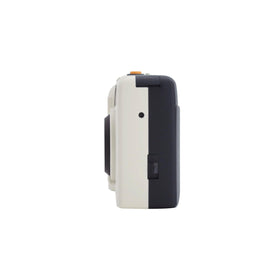 KODAK Snapic A1 auto flash aids low-light shots.