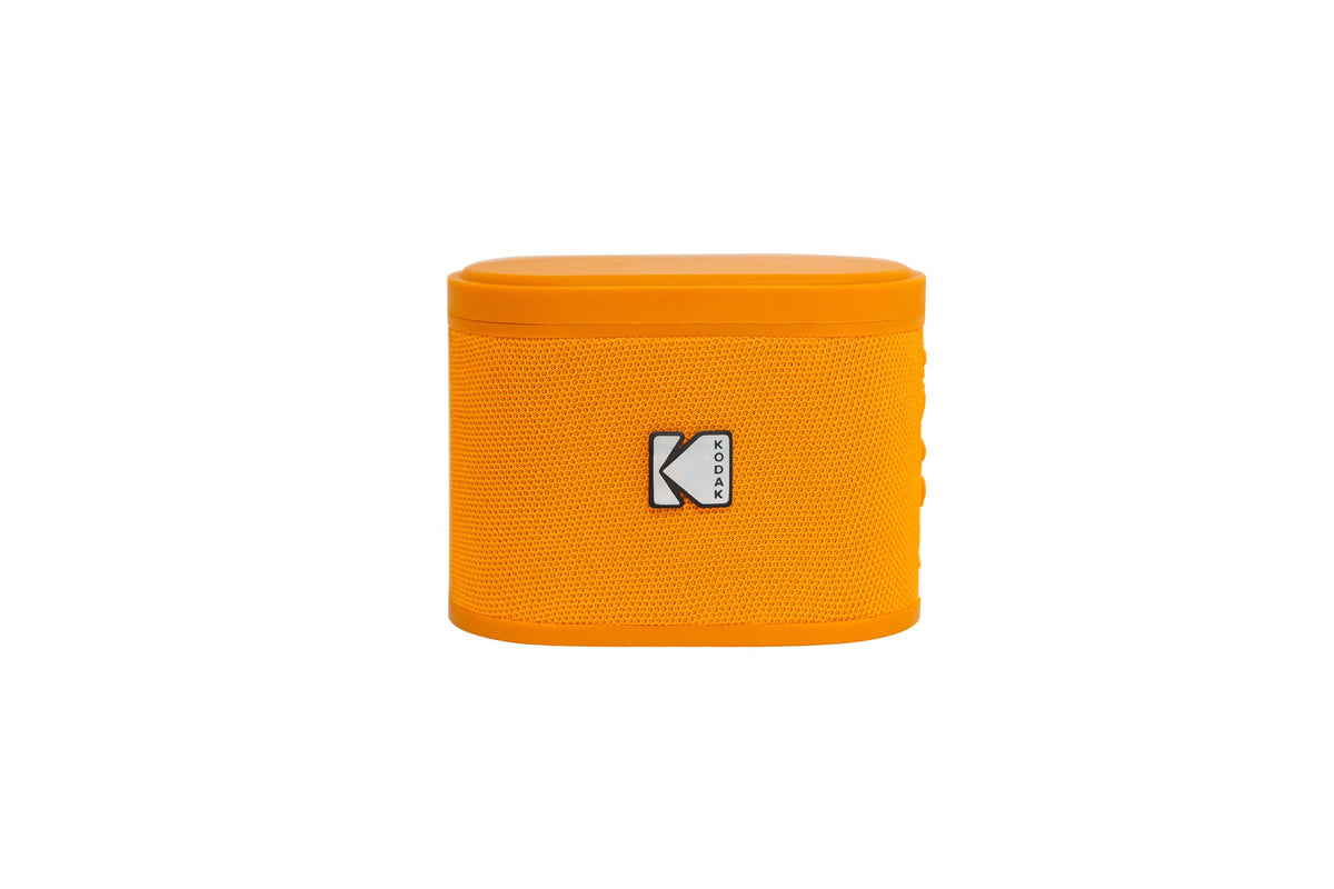 KODAK SOUNDBRIX held in hand showing size and easy-carry benefit