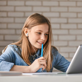Konohan 3.5 mm plug compatible with most devices like phones and laptops
