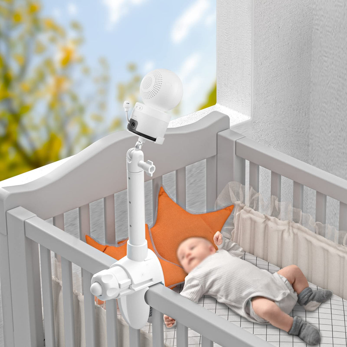Koroao compact-crib-mount suits small spaces.