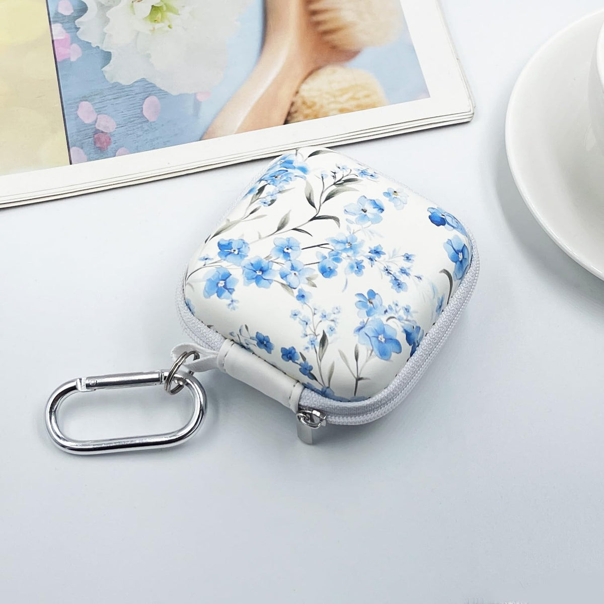 KOUJAON earbud case blue flower – inside pocket for accessories