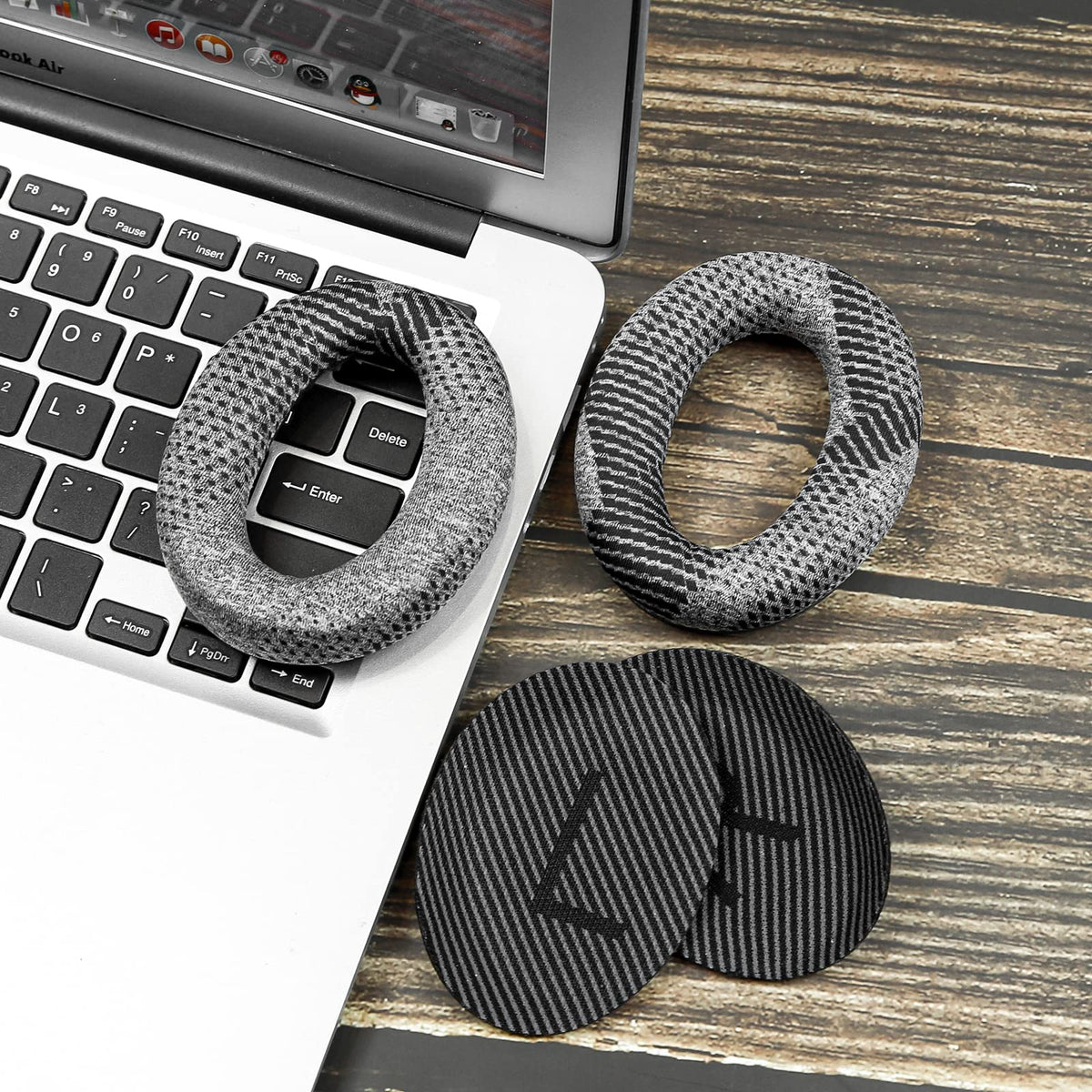 Krone Kalpasmos seamless stitching ensures durable construction and reliable fit.