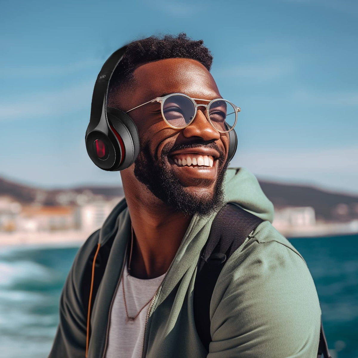 Krone Kalpasmos lifestyle shot of commuter wearing refreshed Beats for long comfort