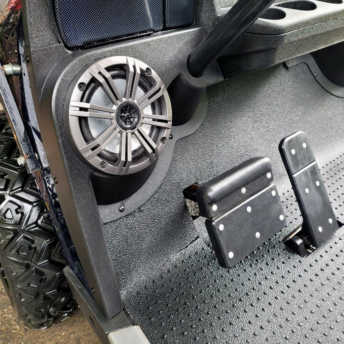 KUAFU pod with 5.25" speaker installed illustrating a secure drop-in fit and reduced vibration
