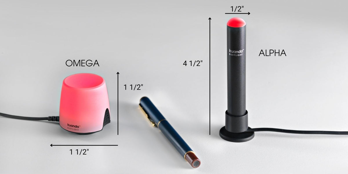 Kuando Busylight Alpha on desk with monitor illustrating easy placement and fewer interruptions benefit