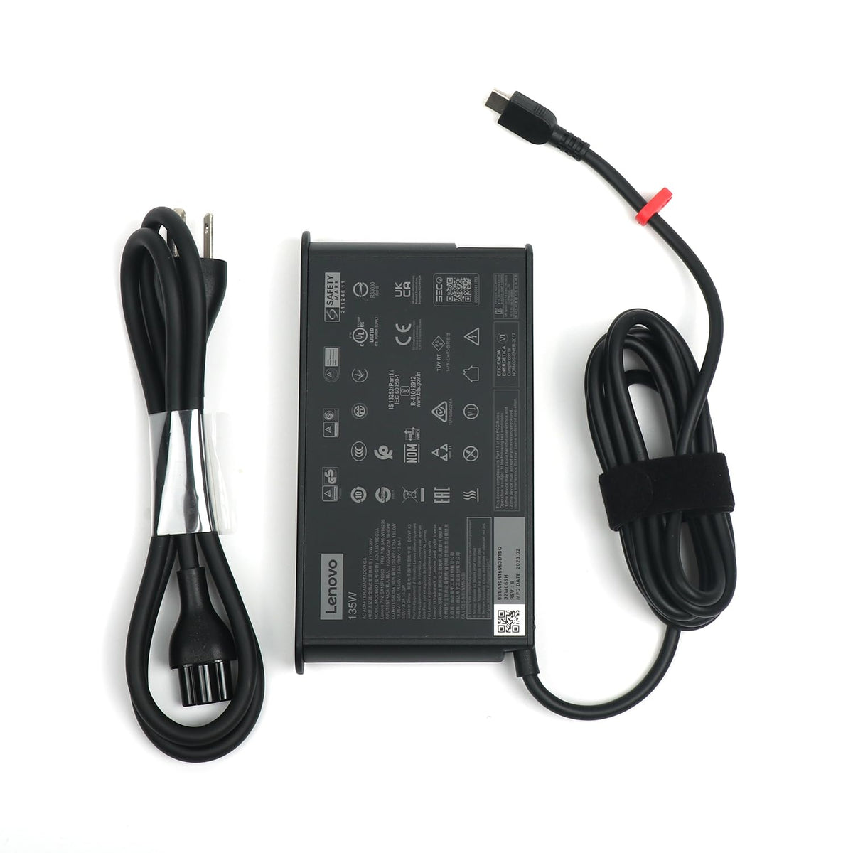 Lenovo original 135W USB-C adapter cable and plug provide reliable connectivity.