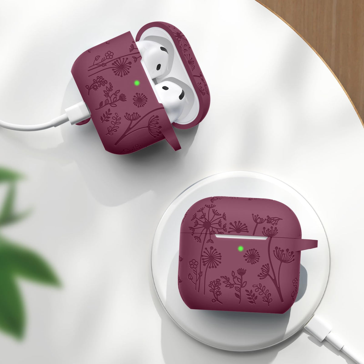 Lerobo AirPods 4 case with LED charging visibility and easy port access