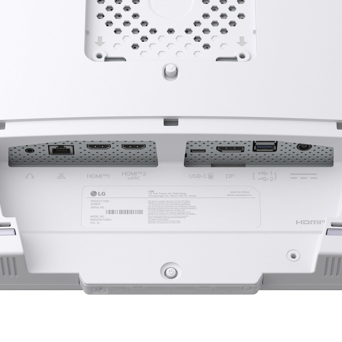 LG 32G810SA-W webOS24 enables streaming and cloud gaming directly on screen.