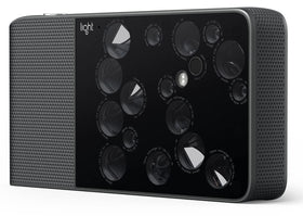 Light L16 256GB storage keeps high-res files ready to edit.