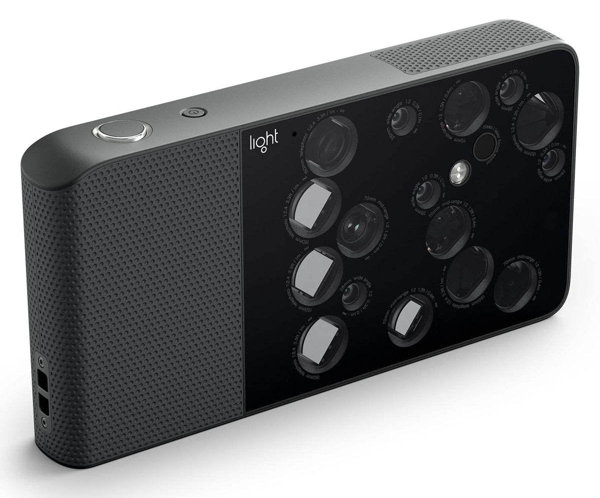 Light L16 front face with multi-lens array for high detail and rich colors.