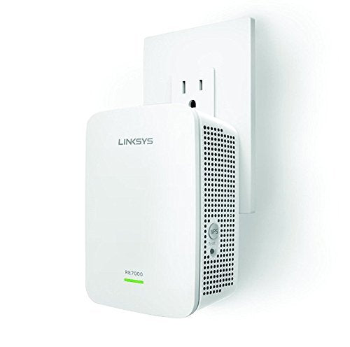 Linksys RE7000 setup button close-up for quick, effortless connection