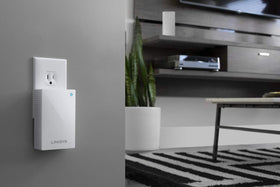 Linksys Velop side profile close‑up showing plug detail and space‑saving benefit