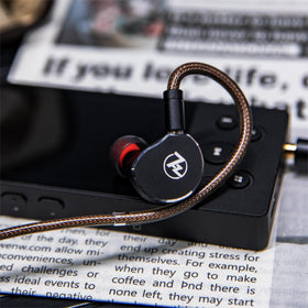 Linsoul 3.5 mm jack highlights broad device compatibility.