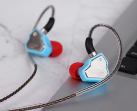 Linsoul Salnotes Zero blue accents highlight premium design