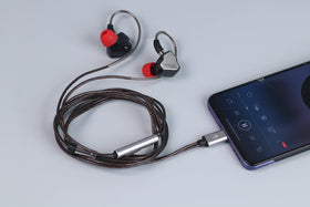 Linsoul size comparison next to coin illustrating compact, pocketable scale