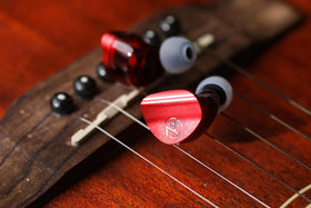Linsoul 7HZ Sonus ergonomic fit sits securely for long listening sessions.